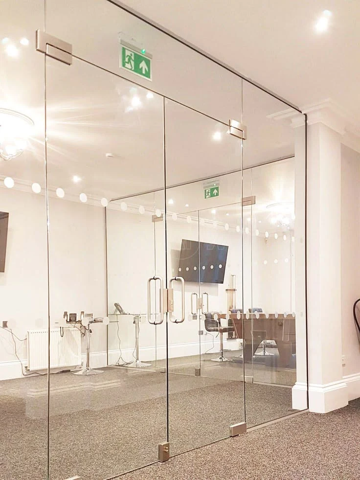 Transparent meeting room walls